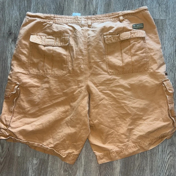Rust Color Columbia Cargo Shorts With Multiple Zip | Velcro Pockets Sz 42 - Picture 7 of 10